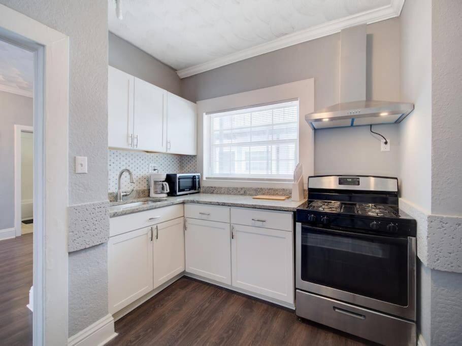 Modern Westshore Apartman Tampa Kültér fotó