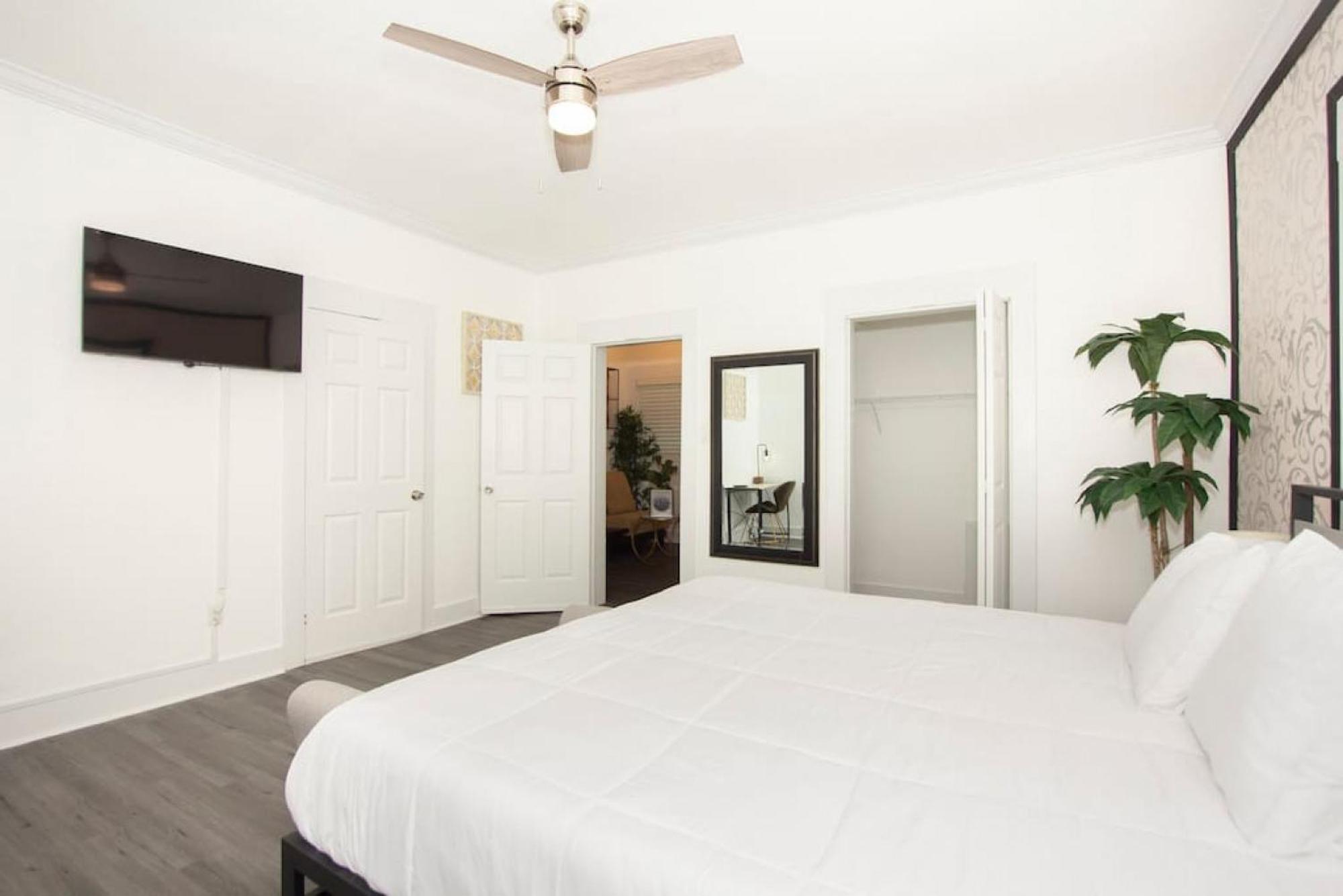 Modern Westshore Apartman Tampa Kültér fotó